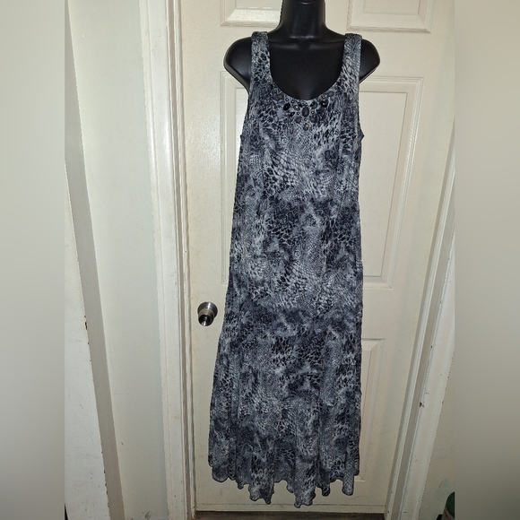 Roz & Ali Black and Gray Patterned Dress - Picture 1 of 6